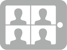 Symbol eines Smartphones mit Silhouetten von 4 Personen im Display, um die Digitalisierung in der Kommunikation darzustellen